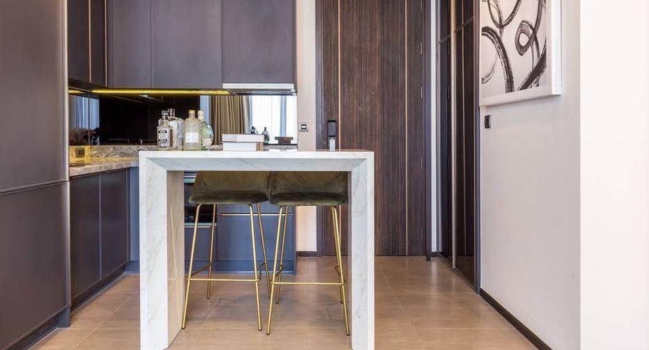 For rent and for sale 1 bed condo in Phaya Thai, Bangkok