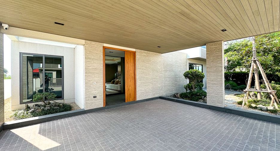 For sale 3 bedrooms villa in Doi Saket, Chiang Mai