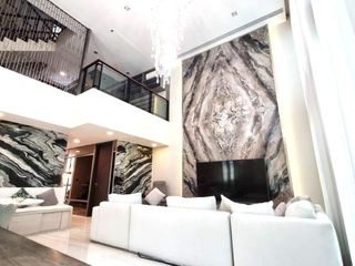 Casa adosada en alquiler de 4 habitaciones en Watthana, Bangkok