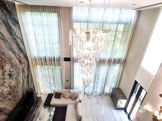 Casa adosada en alquiler de 4 habitaciones en Watthana, Bangkok