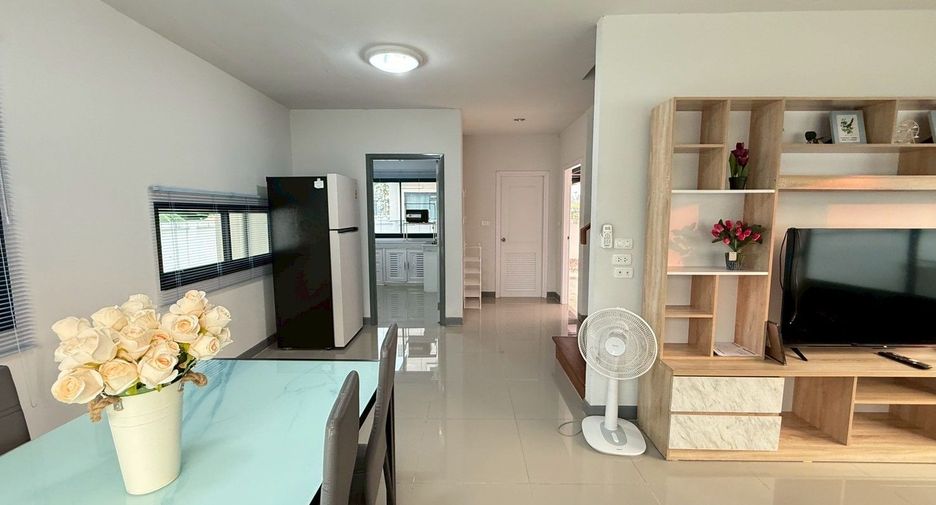 For rent 3 bedrooms house in San Kamphaeng, Chiang Mai