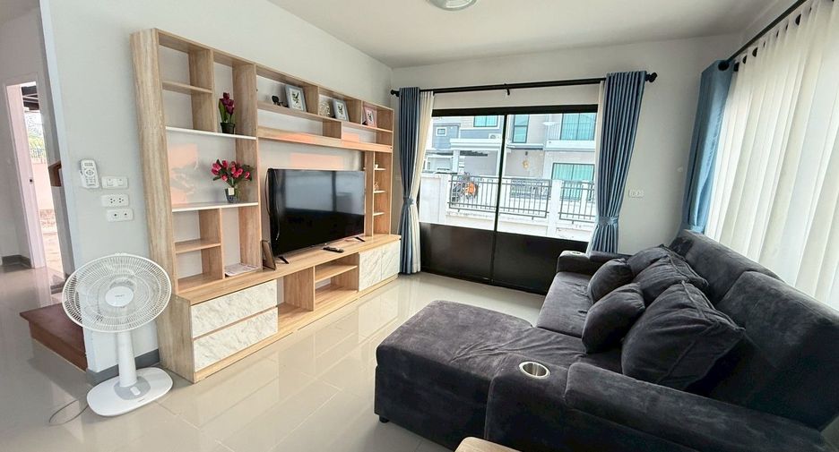 For rent 3 bedrooms house in San Kamphaeng, Chiang Mai