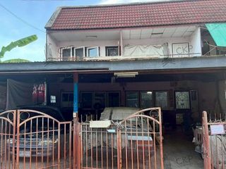 Продажа 3 спальни таунхаус в Банг Пхлат, Бангкок