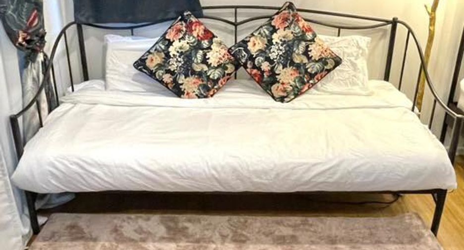 For rent 3 bedrooms house in Saphan Sung, Bangkok