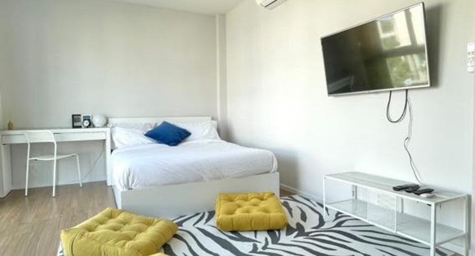 For rent 3 bedrooms house in Saphan Sung, Bangkok