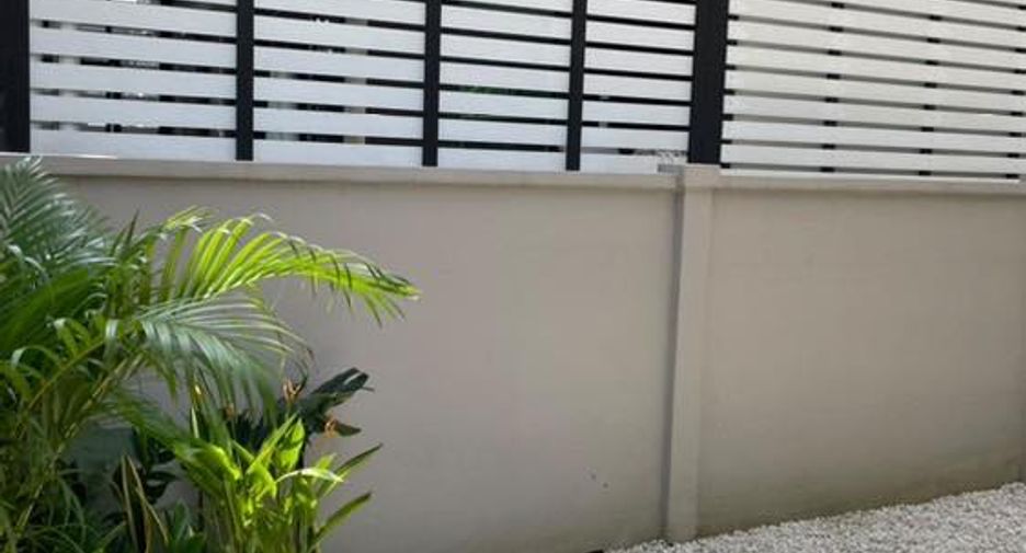 For rent 3 bedrooms house in Saphan Sung, Bangkok