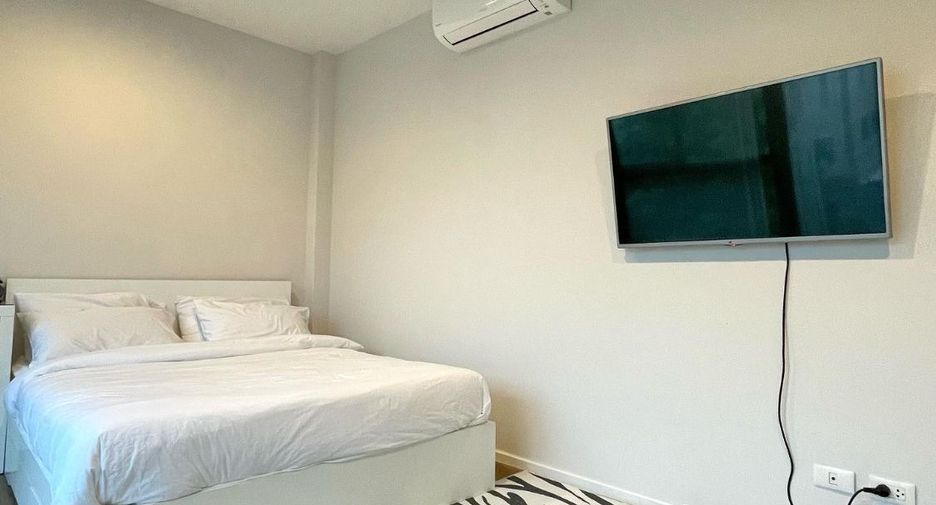 For rent 3 bedrooms house in Saphan Sung, Bangkok