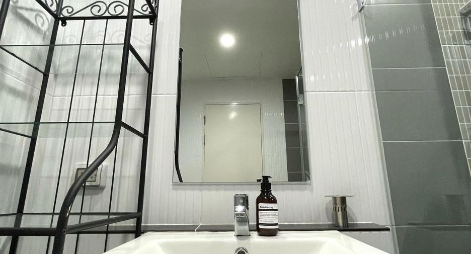 For rent 3 bedrooms house in Saphan Sung, Bangkok