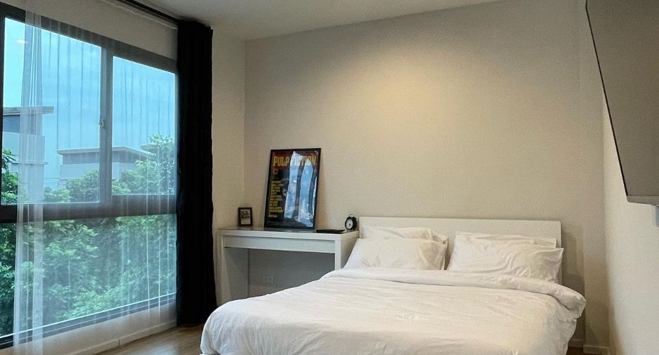For rent 3 bedrooms house in Saphan Sung, Bangkok