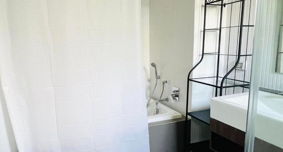 For rent 3 bedrooms house in Saphan Sung, Bangkok