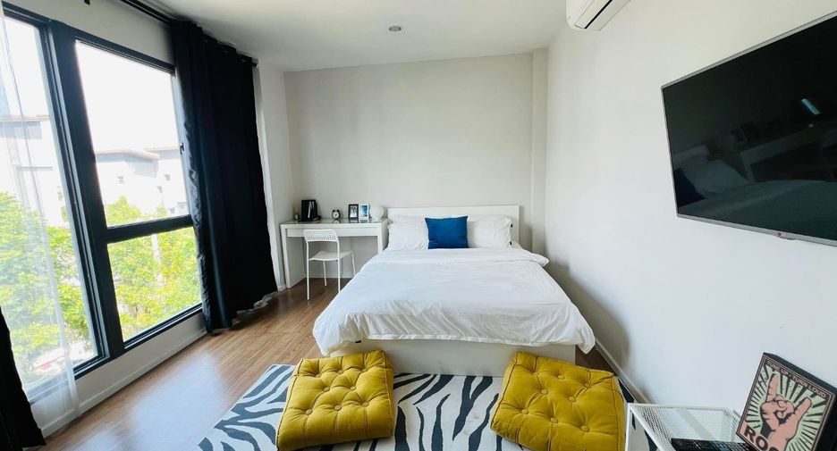For rent 3 bedrooms house in Saphan Sung, Bangkok