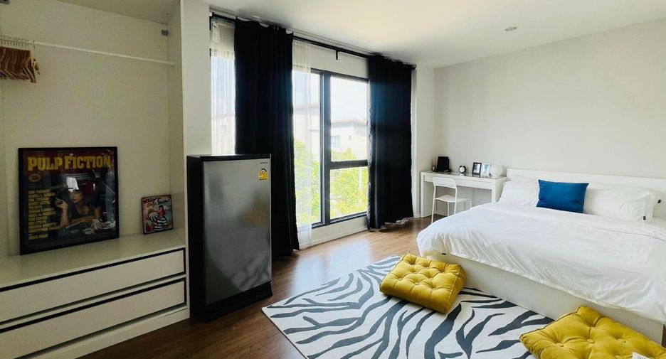 For rent 3 bedrooms house in Saphan Sung, Bangkok