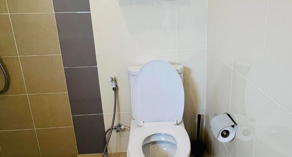 For rent 3 bedrooms house in Saphan Sung, Bangkok