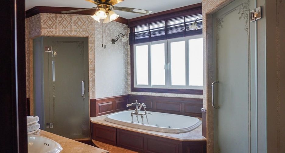 Villa zum Kauf mit 2 Zimmer in Bang Lamung, Chonburi