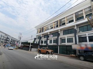For sale 2 bed townhouse in Lam Luk Ka, Pathum Thani