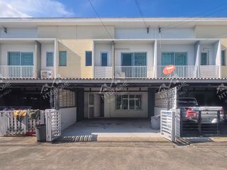 For sale 3 bed townhouse in Don Mueang, Bangkok