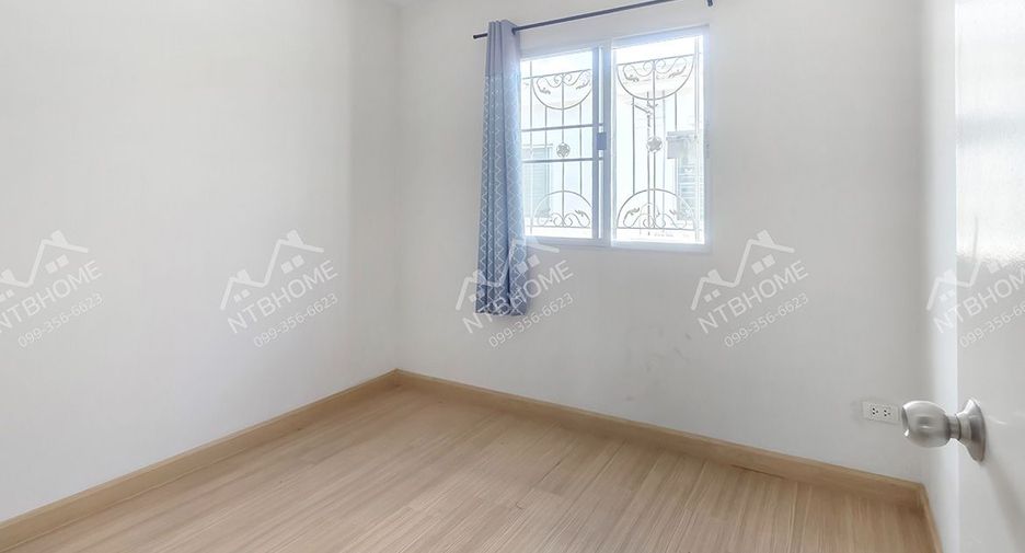 For sale 3 bedrooms townhouse in Don Mueang, Bangkok