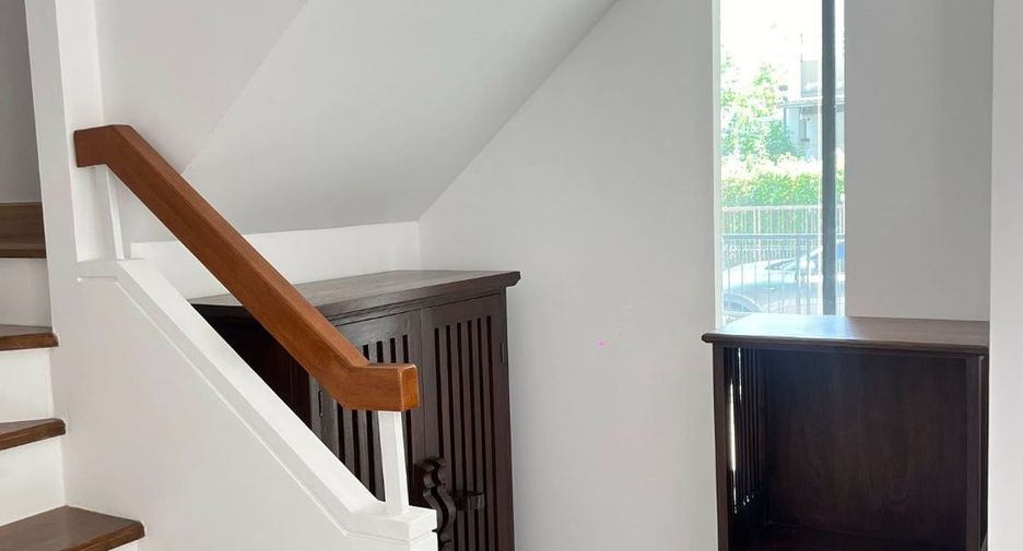 For rent 3 bedrooms house in Mueang Chiang Mai, Chiang Mai