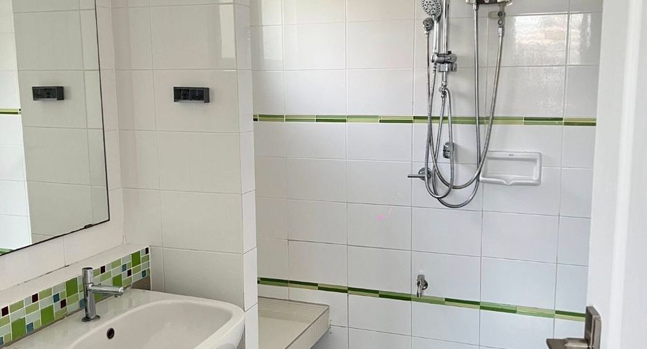 For rent 3 bedrooms house in Mueang Chiang Mai, Chiang Mai