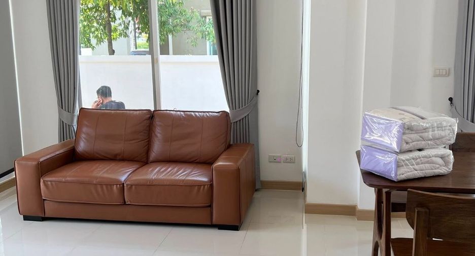 For rent 3 bedrooms house in Mueang Chiang Mai, Chiang Mai