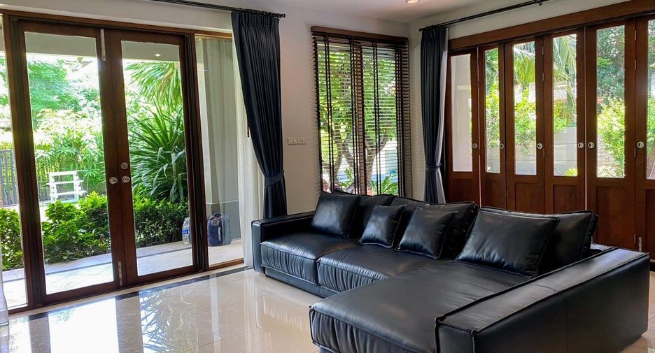 Casa en alquiler de 4 habitaciones en Lat Phrao, Bangkok