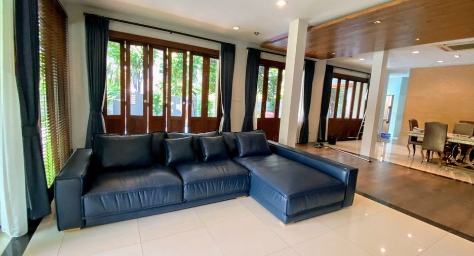 Casa en alquiler de 4 habitaciones en Lat Phrao, Bangkok