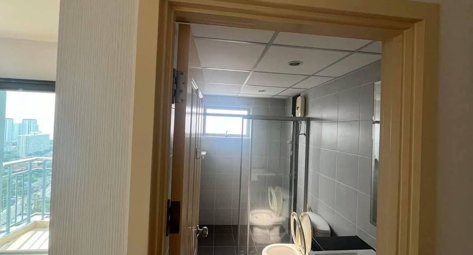 For sale 2 ベッドルーム condo in Bang Lamung, Chonburi