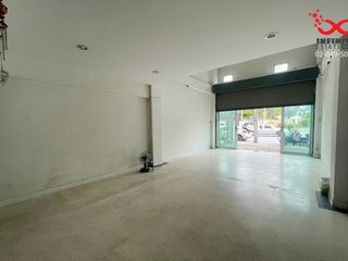 Local comercial en venta de 4 habitaciones en Bang Khen, Bangkok