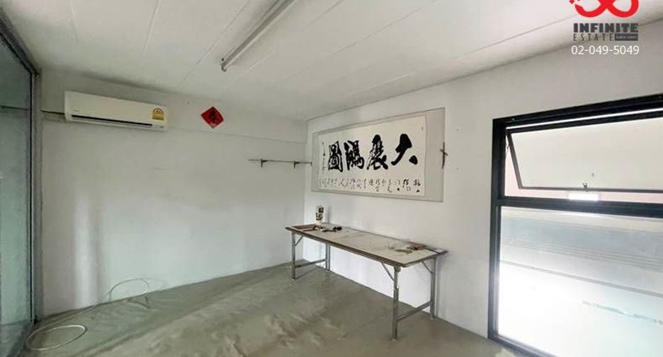 Local comercial en venta de 4 habitaciones en Bang Khen, Bangkok