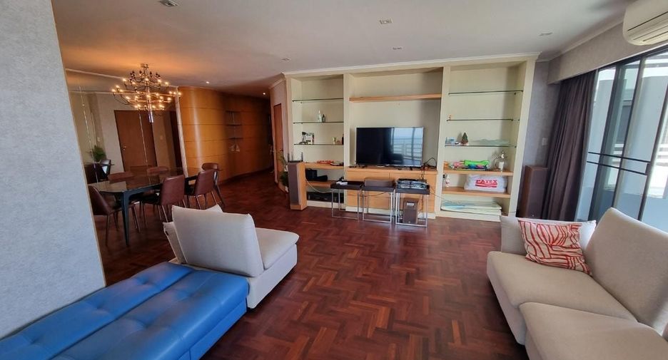 For rent 3 bedrooms condo in Sattahip, Chonburi