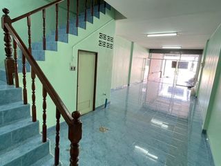 For sale 2 Beds retail Space in Mueang Surat Thani, Surat Thani