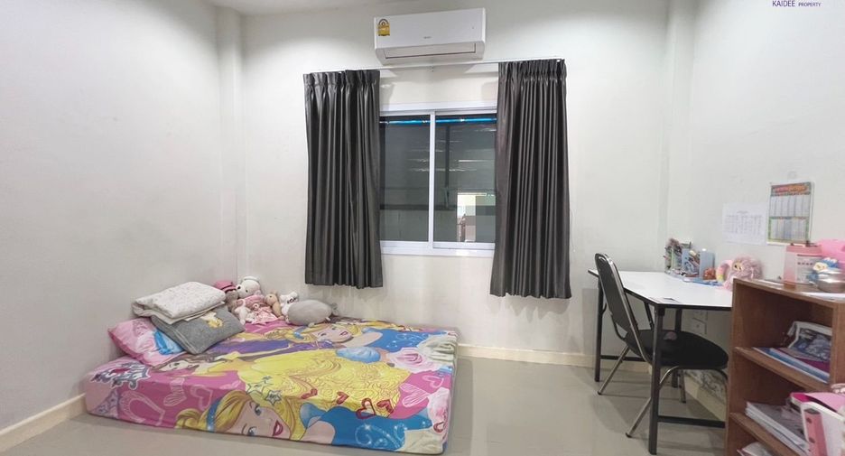 For sale 3 bedrooms house in Mueang Surat Thani, Surat Thani