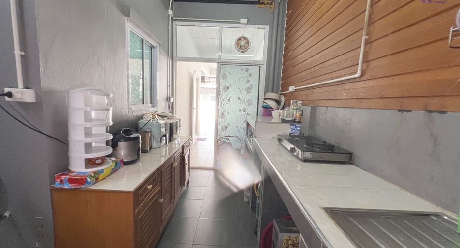 For sale 3 bedrooms house in Mueang Surat Thani, Surat Thani