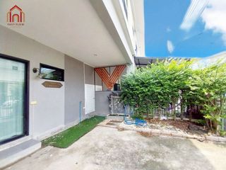 For sale 4 bed townhouse in Lat Lum Kaeo, Pathum Thani