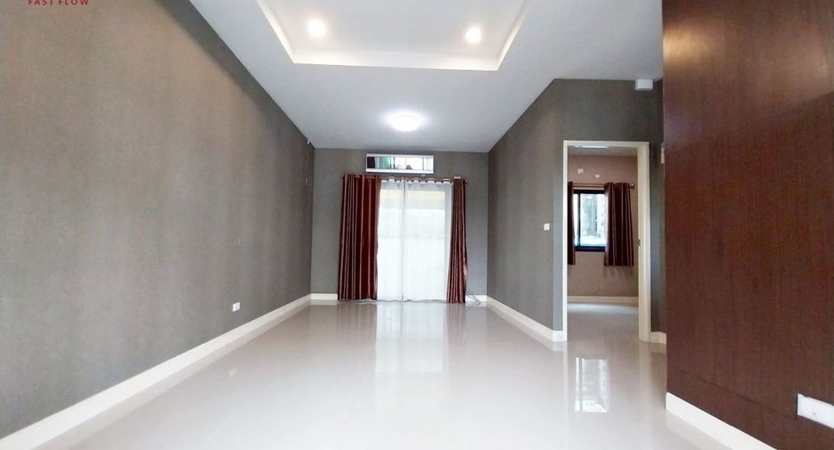Продажа 4 спальни таунхаус в Lat Lum Kaeo, Патумтани