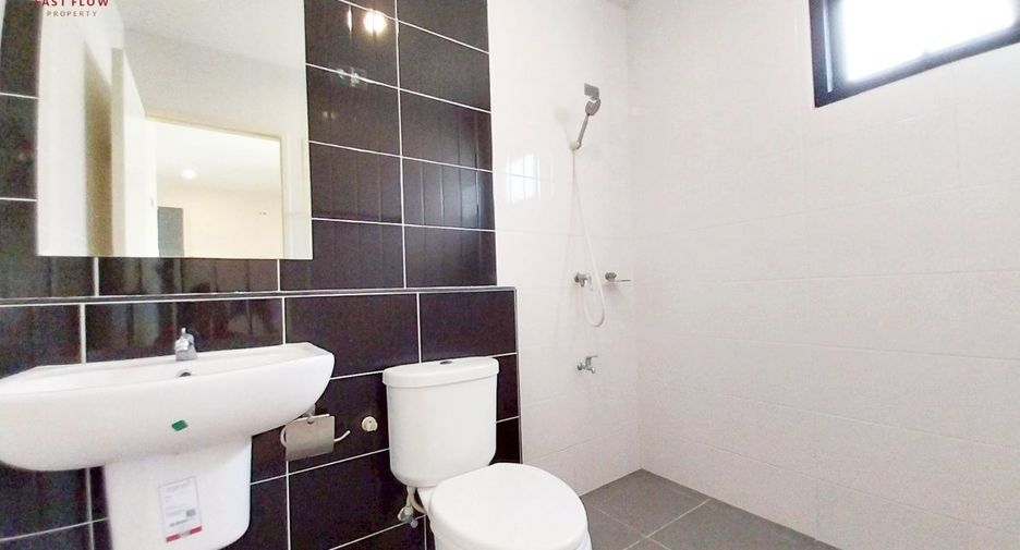 Продажа 4 спальни таунхаус в Lat Lum Kaeo, Патумтани