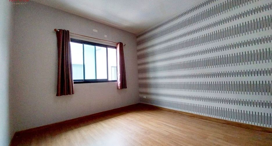 Продажа 4 спальни таунхаус в Lat Lum Kaeo, Патумтани