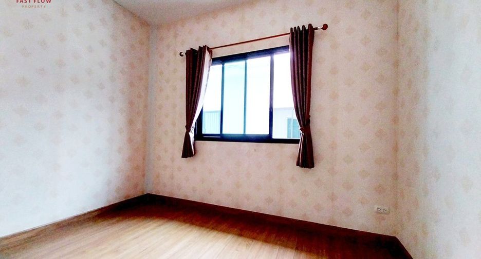 Продажа 4 спальни таунхаус в Lat Lum Kaeo, Патумтани