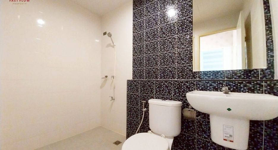Продажа 4 спальни таунхаус в Lat Lum Kaeo, Патумтани