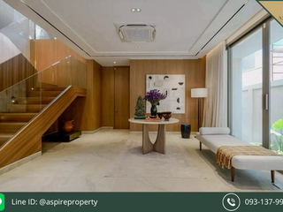 For sale 4 Beds house in Phaya Thai, Bangkok