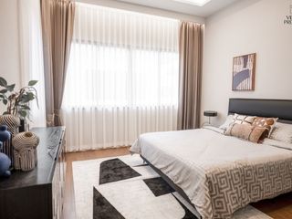 For rent そして for sale 4 Beds house in Bang Kapi, Bangkok