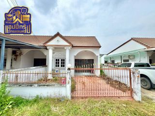 For sale 2 bed townhouse in Ban Bueng, Chonburi