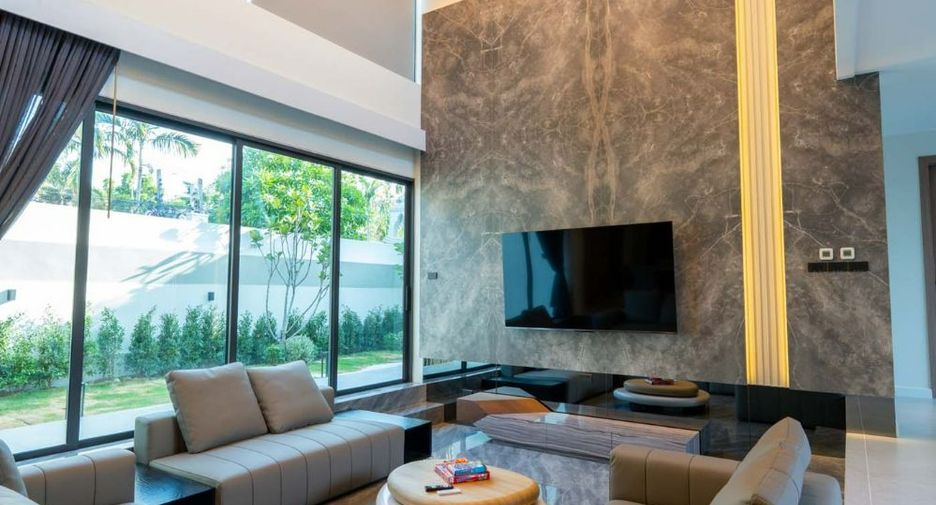 Villa en venta de 7 habitaciones en Sattahip, Chonburi