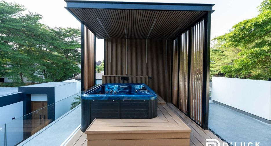 Villa en venta de 7 habitaciones en Sattahip, Chonburi