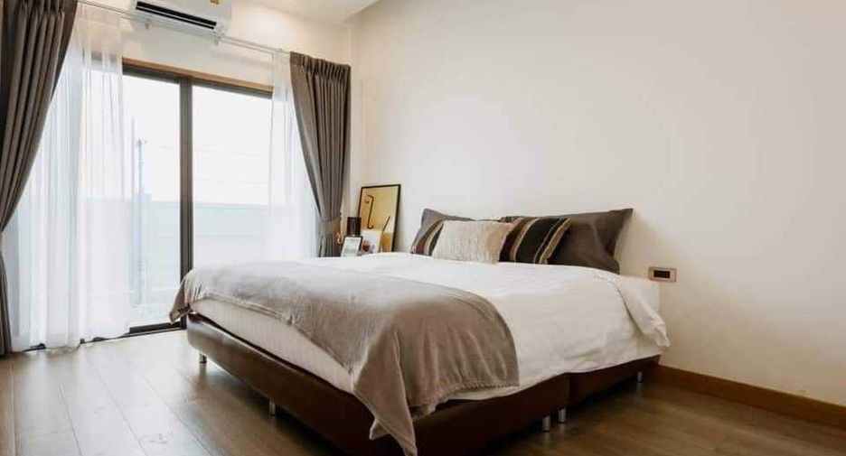 For rent 3 bedrooms villa in Bang Lamung, Chonburi