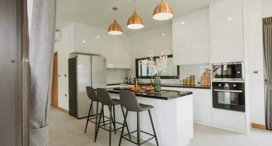 For rent 3 bedrooms villa in Bang Lamung, Chonburi