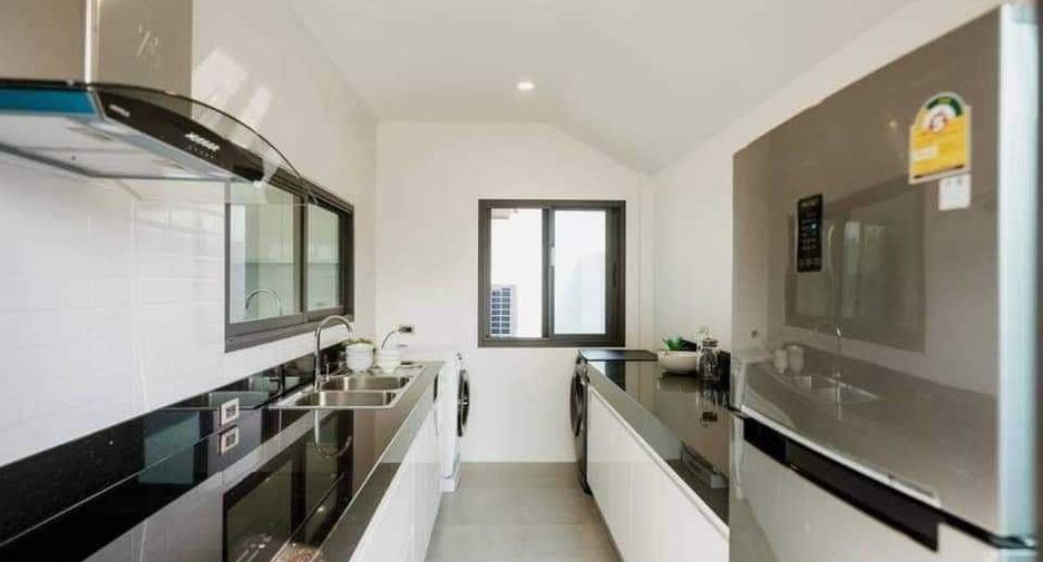 For rent 3 bedrooms villa in Bang Lamung, Chonburi