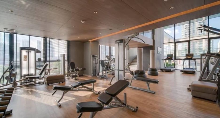 For rent and for sale 1 bed condo in Khlong Toei, Bangkok