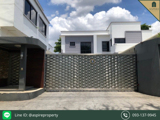For sale 7 Beds house in Bangkok Noi, Bangkok