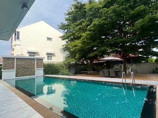 For sale 7 Beds house in Bangkok Noi, Bangkok